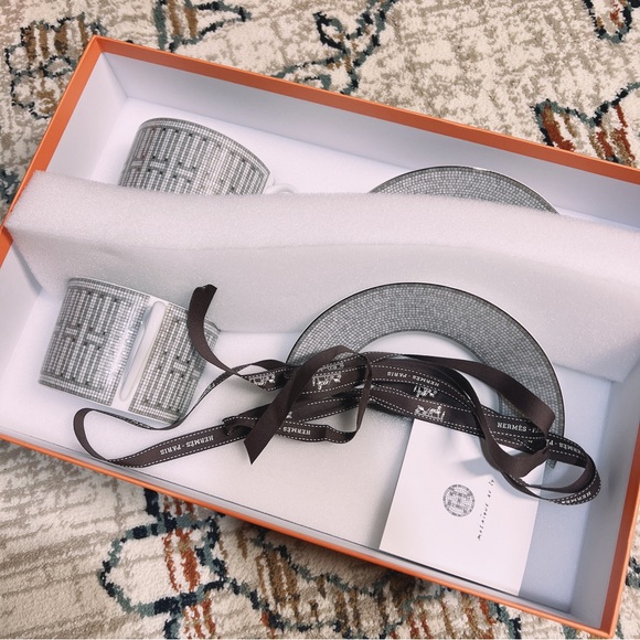 hermes tea cup and saucer set - Picture 2 of 5